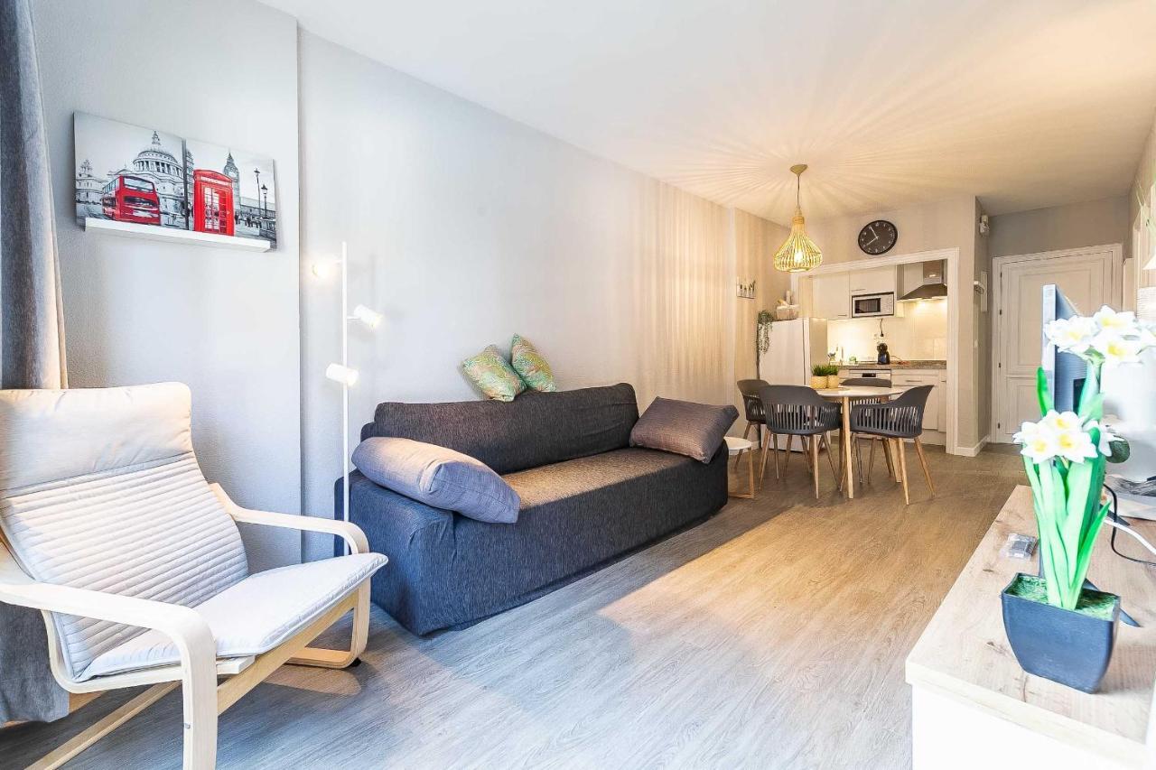 76-Lovely Beach Front Apartment In Фуэнхирола Экстерьер фото