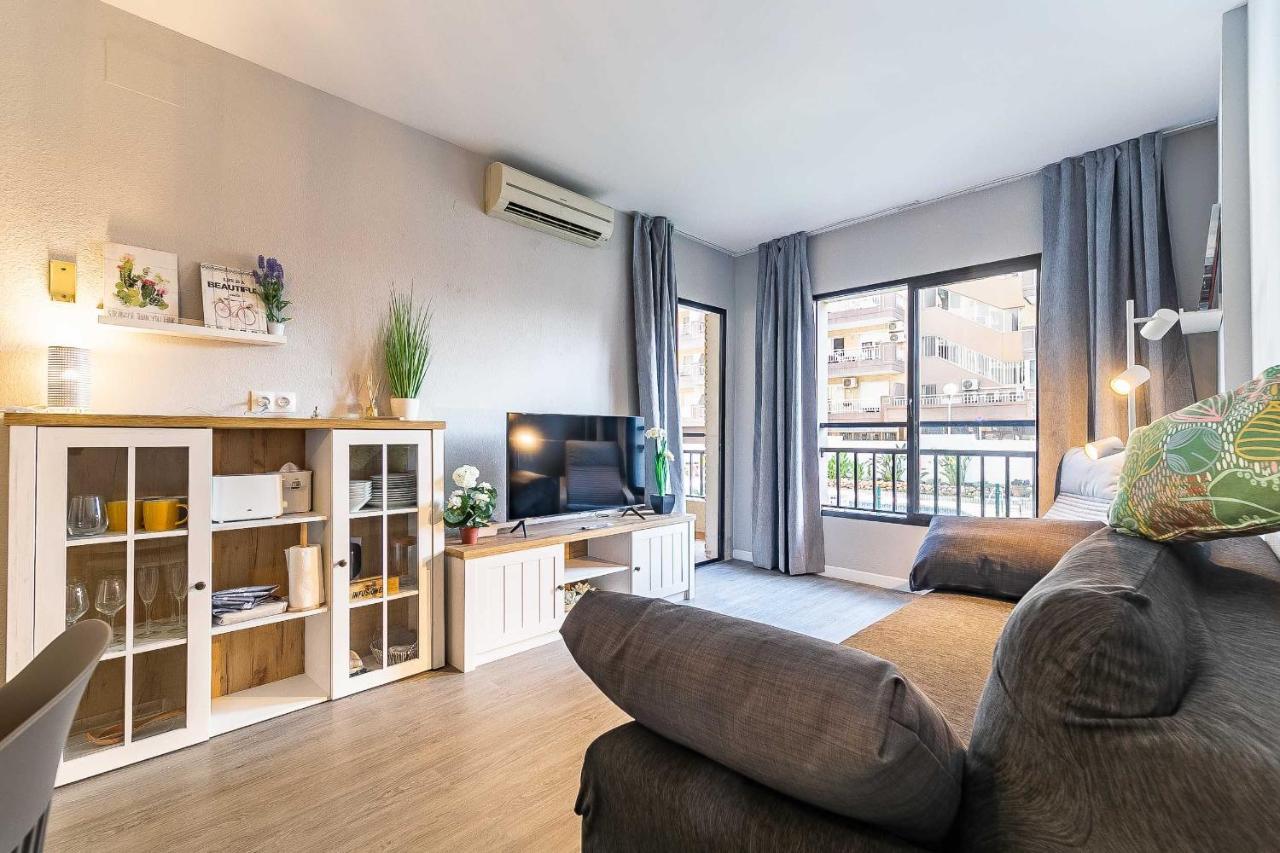 76-Lovely Beach Front Apartment In Фуэнхирола Экстерьер фото