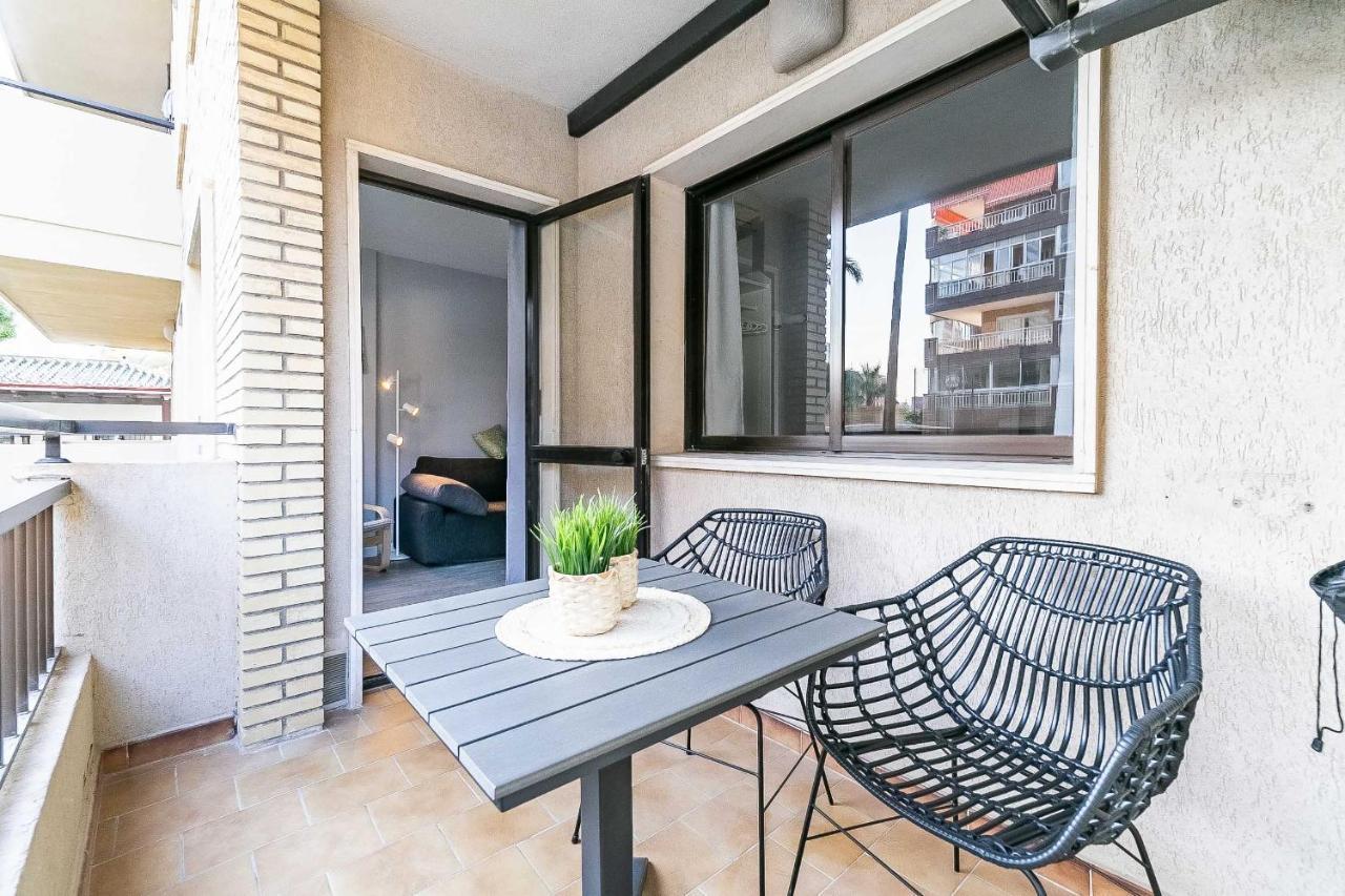 76-Lovely Beach Front Apartment In Фуэнхирола Экстерьер фото