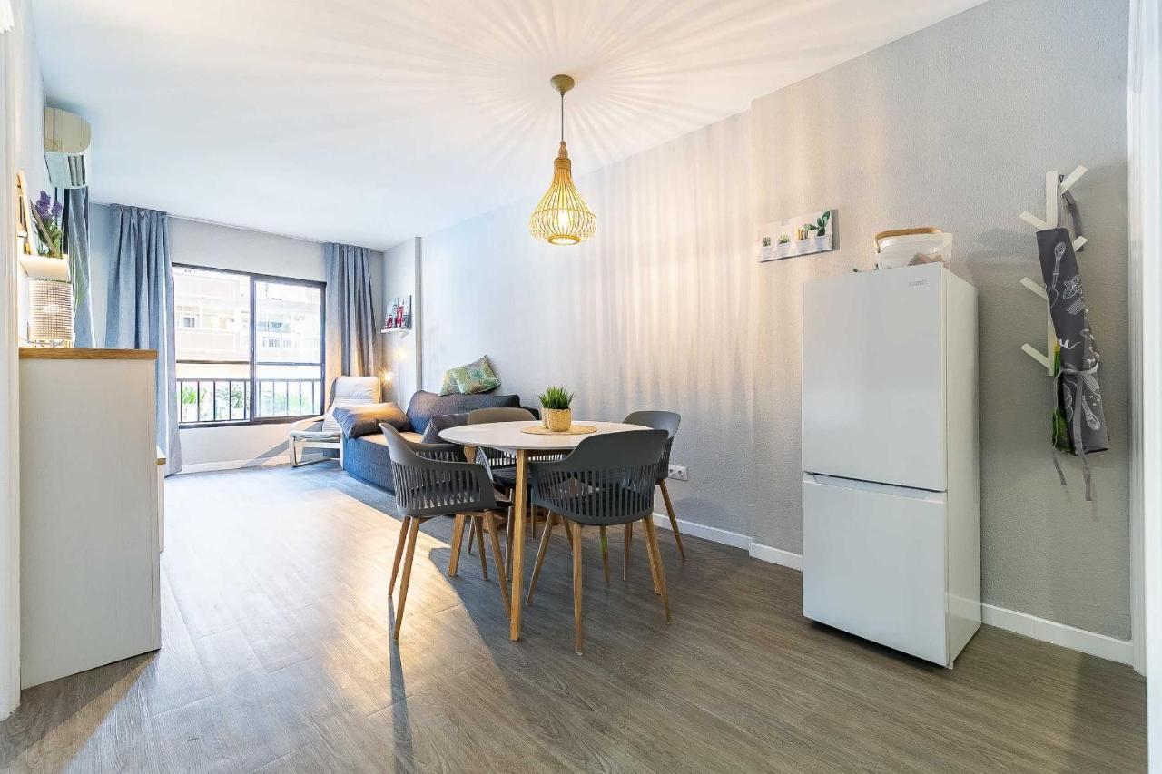 76-Lovely Beach Front Apartment In Фуэнхирола Экстерьер фото